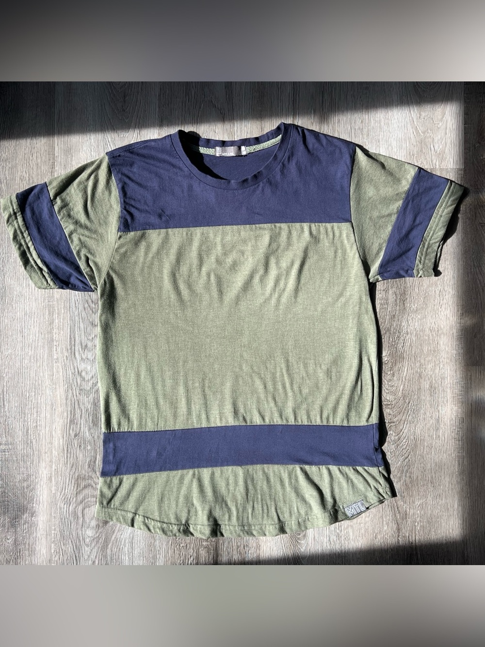 Men's Olive & Navy Vintage Colorblock Crew Neck Tee By MTL Apparel